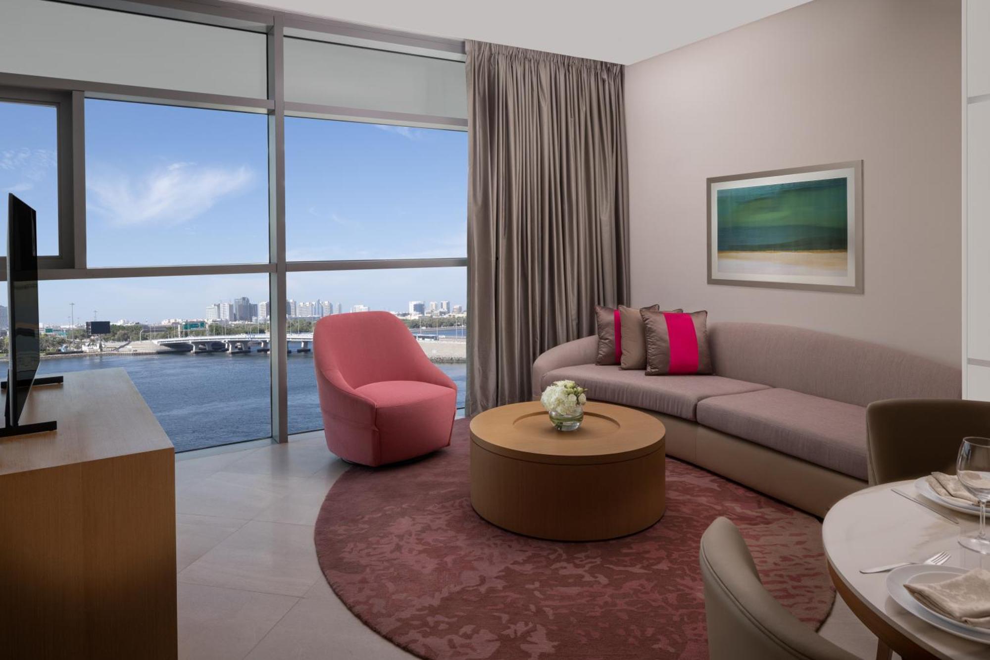 Hilton Dubai Creek Hotel & Residences Bagian luar foto