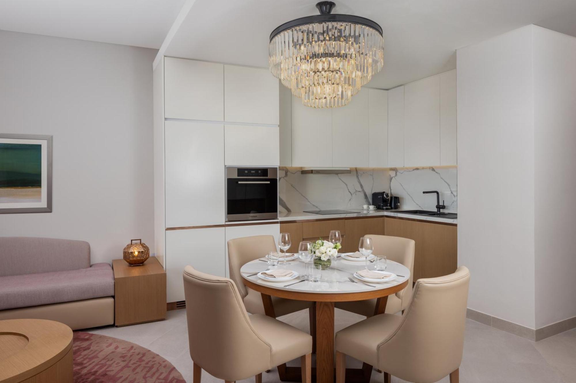 Hilton Dubai Creek Hotel & Residences Bagian luar foto