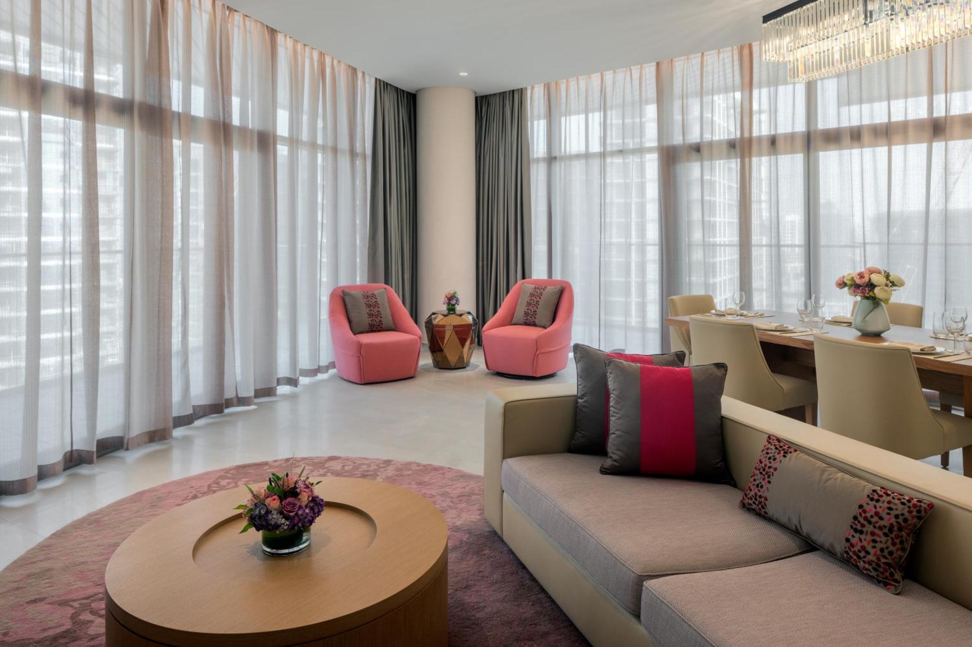 Hilton Dubai Creek Hotel & Residences Bagian luar foto